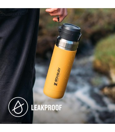 بطری استنلی 700ml مدل The Quick-Flip WaterBottle