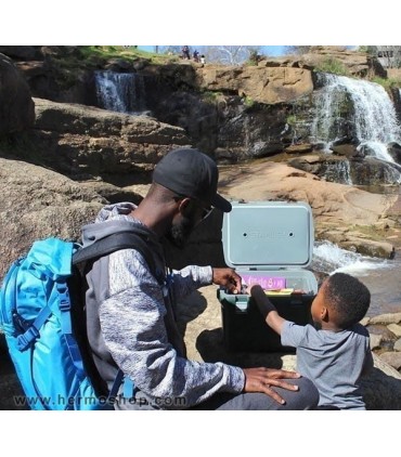 کول باکس استنلی 6.6L مدل The Easy-Carry Outdoor Cooler