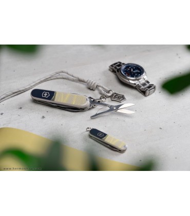 ابزار چندکاره ویکتورینوکس مدل Companion 91mm new york style 1.3909E223